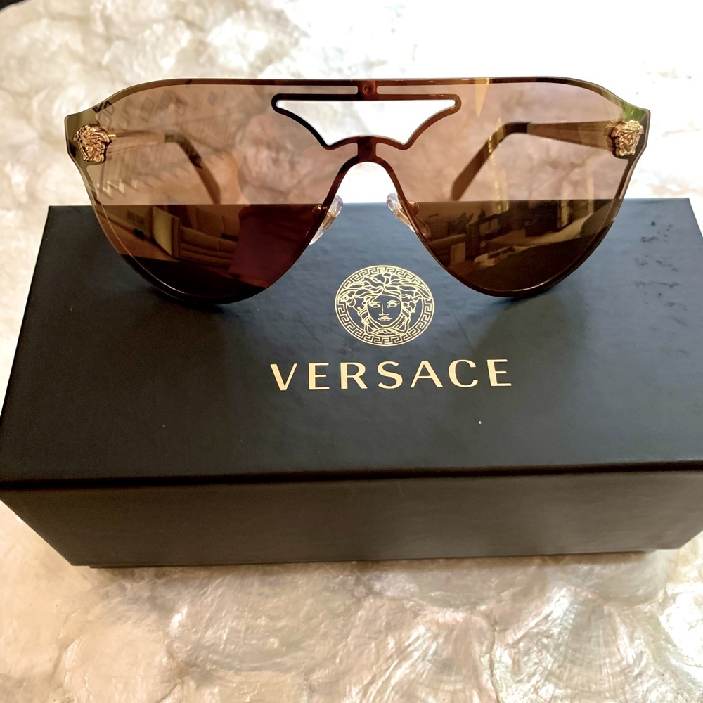 NWT gold Versace sunglasses 2161 - Picture 3 of 12